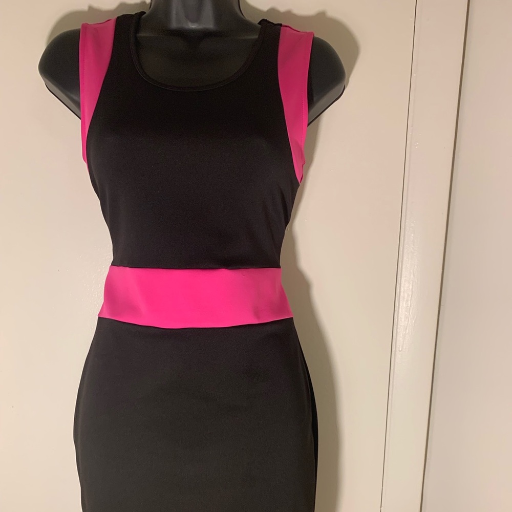 Black and pink dress (New w/o tags)